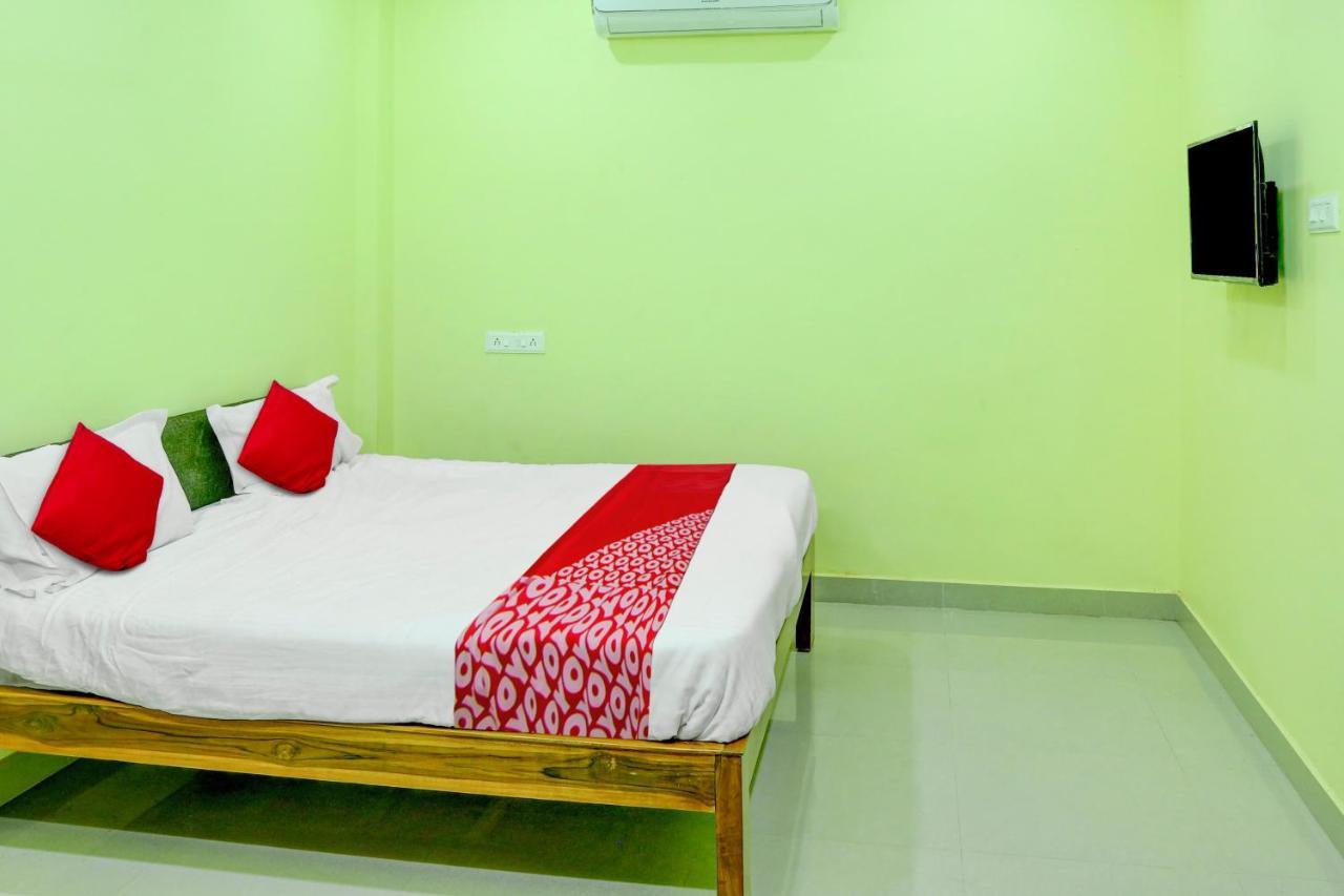 Flagship Hotel Ns Guest Inn Visakhapatnam Bagian luar foto